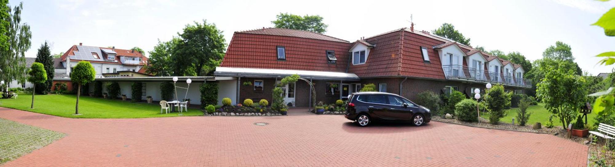 Hotel & Restaurant Zum Deutschen Hause Kirchhatten Exterior photo