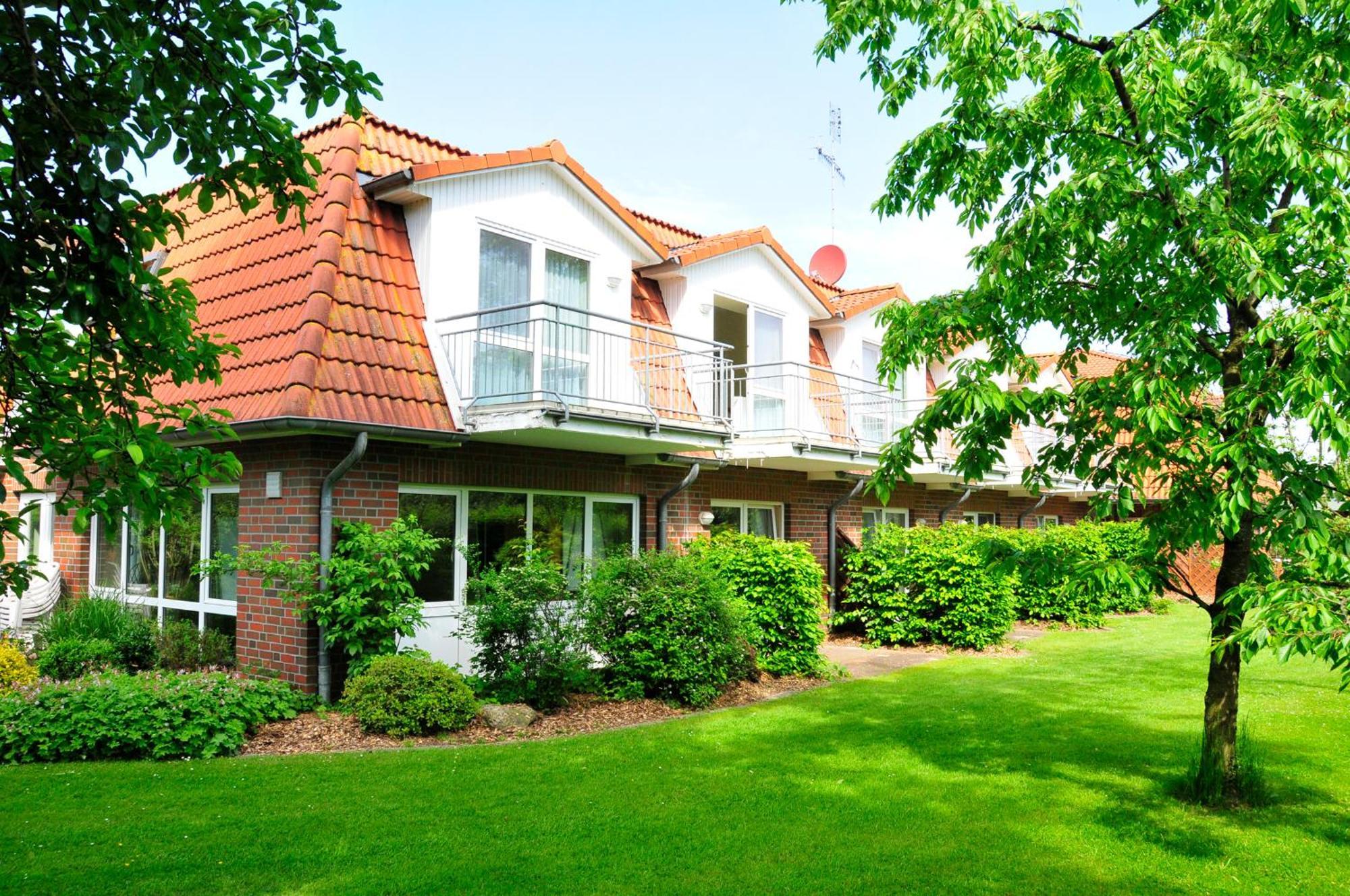 Hotel & Restaurant Zum Deutschen Hause Kirchhatten Exterior photo